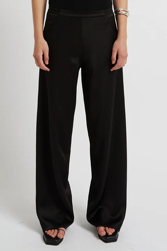 Bias Trouser in Black