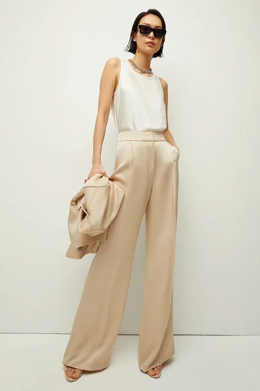 Robinne Pant in Sand