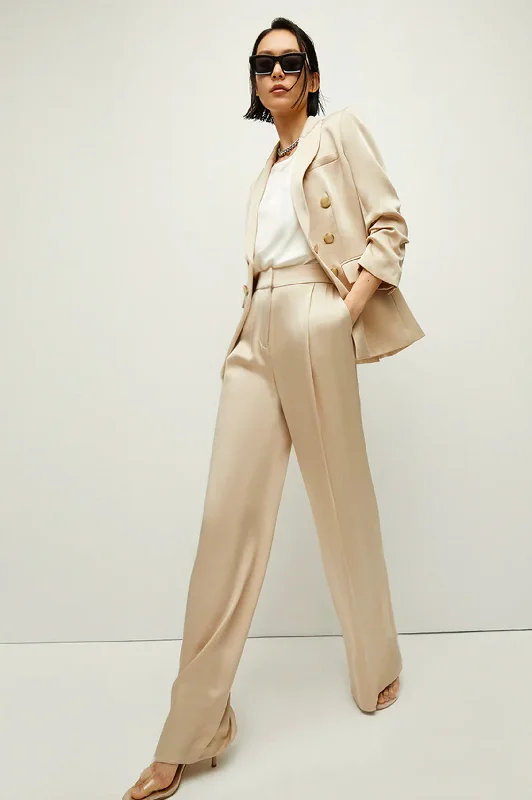 Robinne Pant in Sand